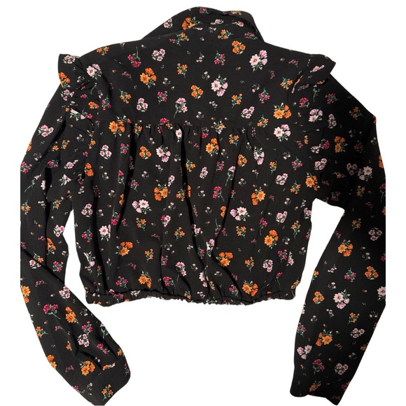 💐Floral Dream Cropped Blouse - Perfect for Fall/Winter! - Picture 8 of 8